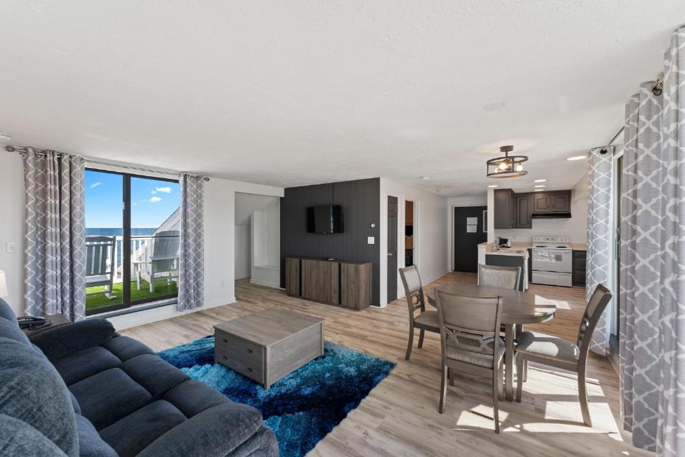 Suite with Balcony interior