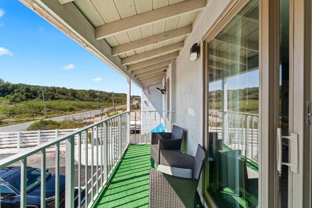 Plantation Double queen With Private Balcony interior